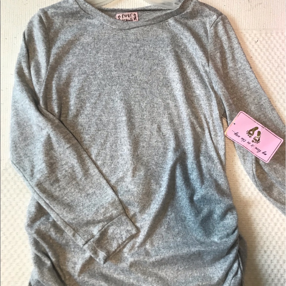 Love sz xl maternity shirt brand new never worn